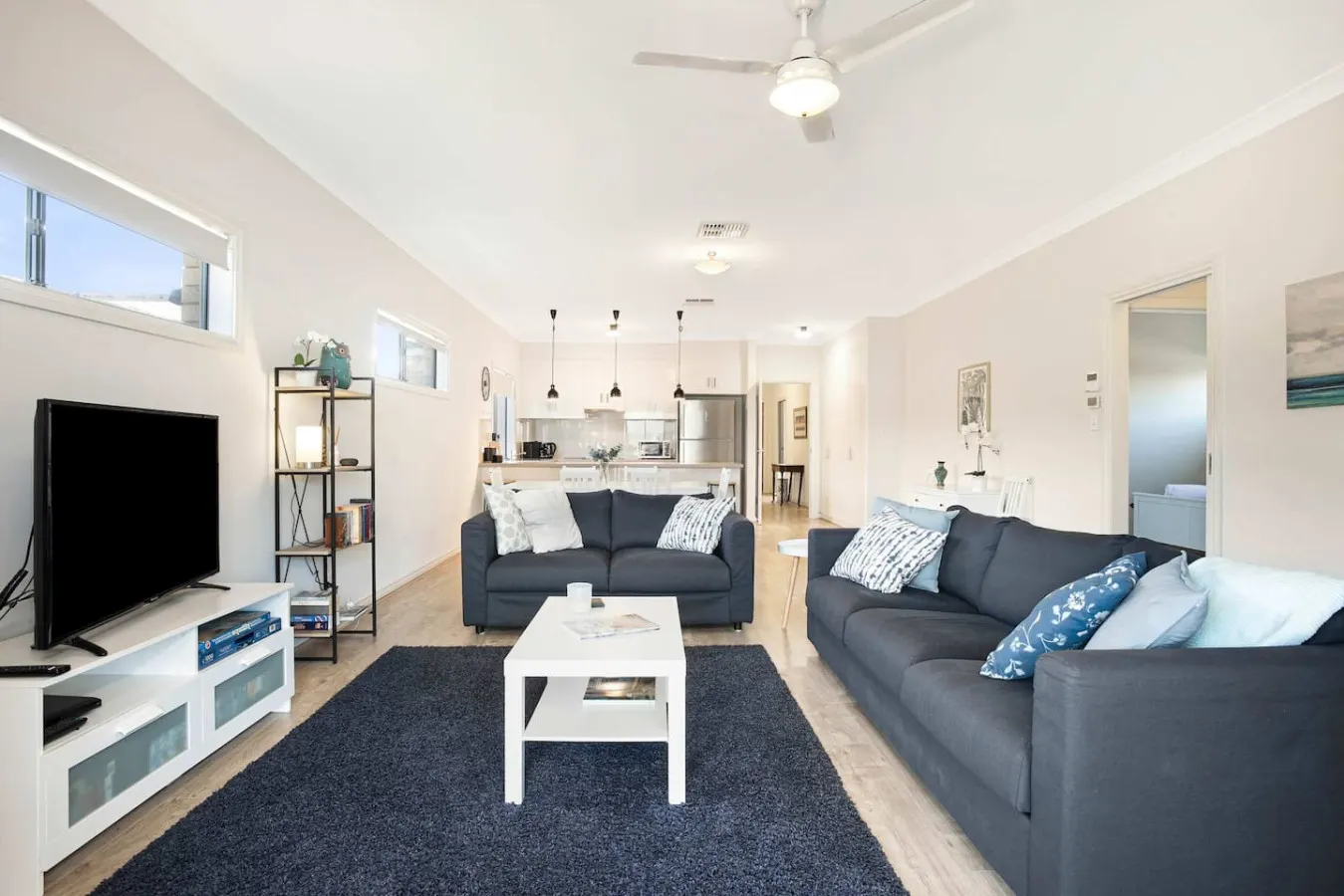 Brooking’s Perch—Riverside Stay near Cafés & Wharf