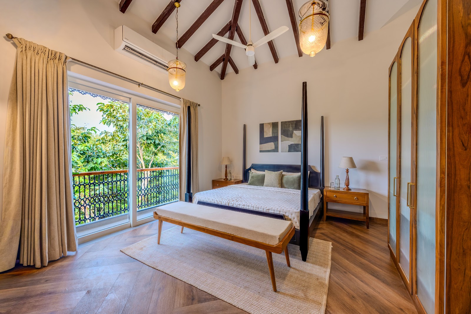 Casa èlara | Luxury 3BHK with Private Pool Siolim 10
