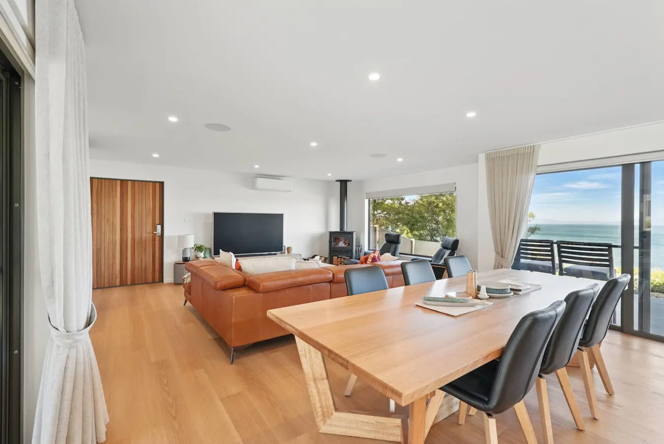 Connellys Bay House 14
