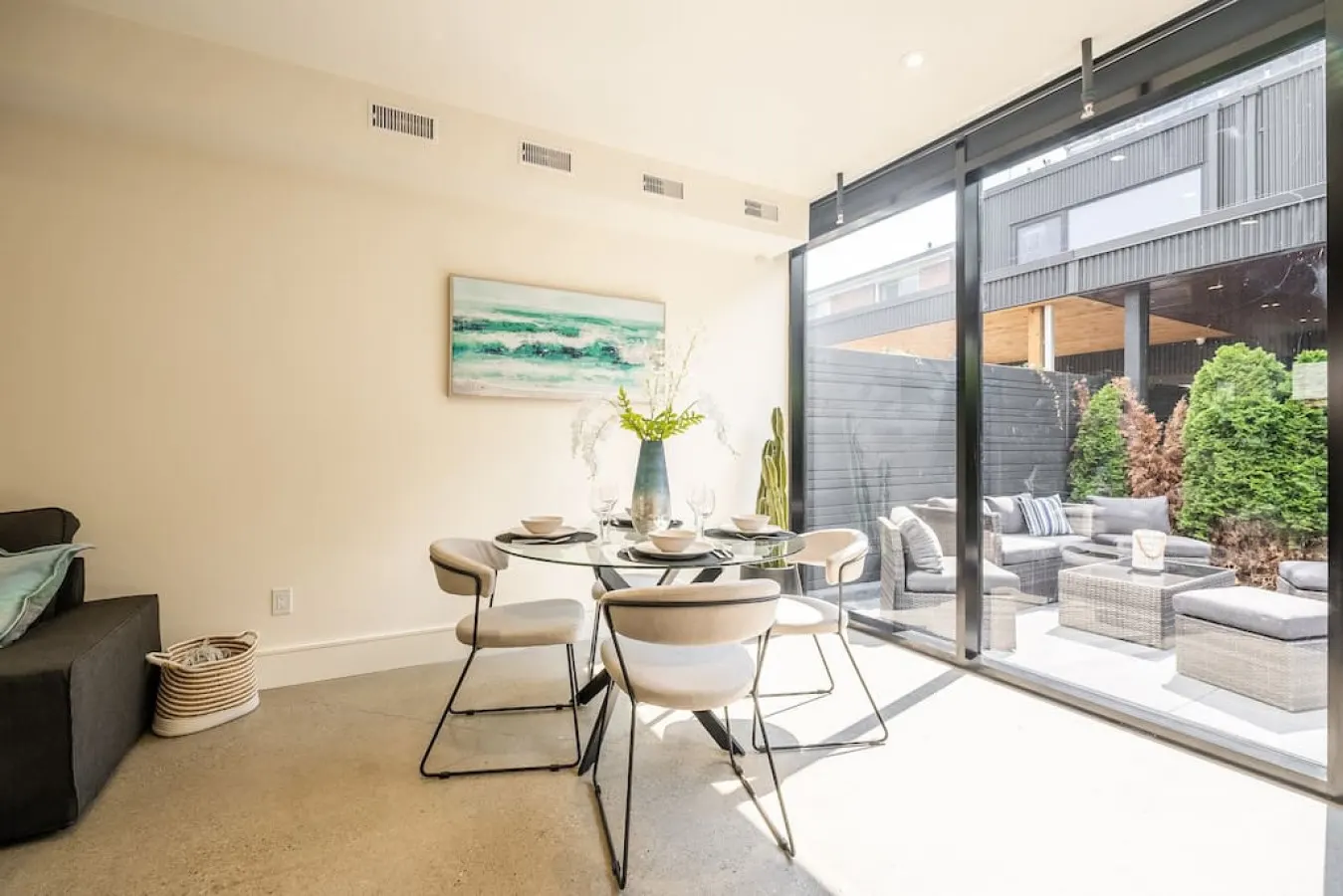 Incredible 2BR Home Spacious Terrace Modern 15