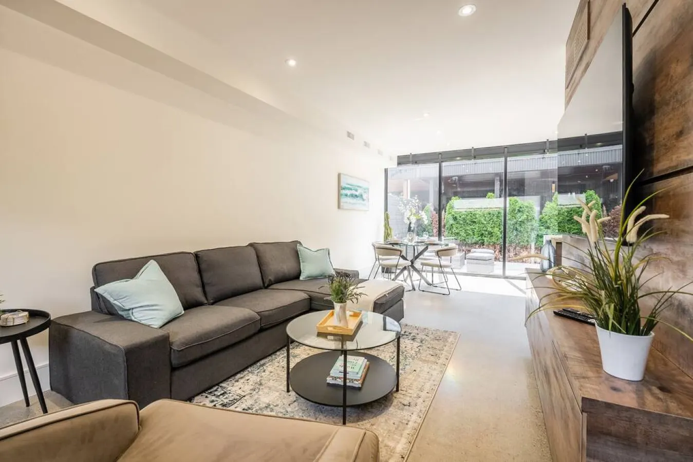 Incredible 2BR Home Spacious Terrace Modern 4