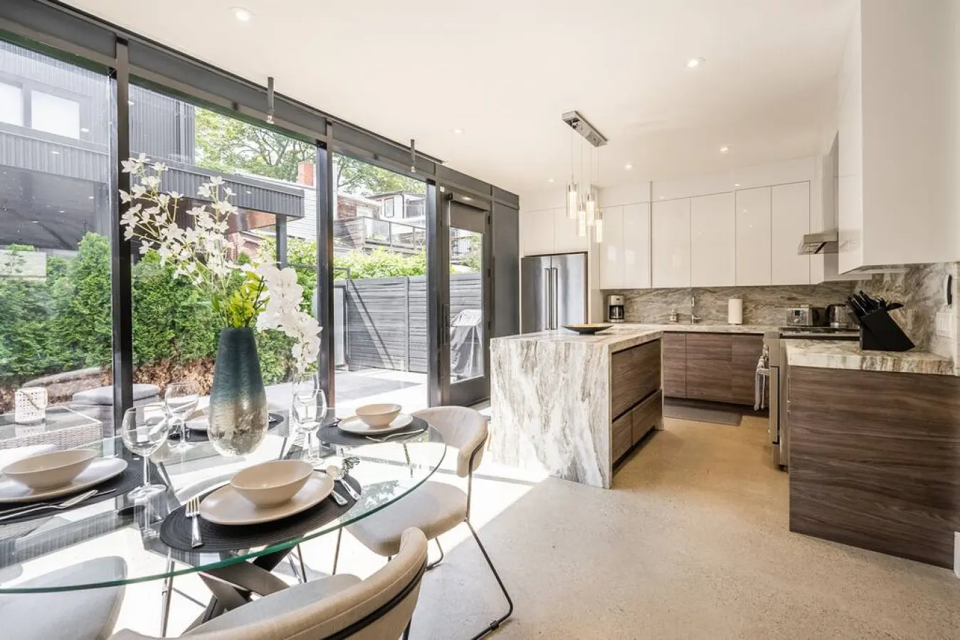 Incredible 2BR Home Spacious Terrace Modern 5
