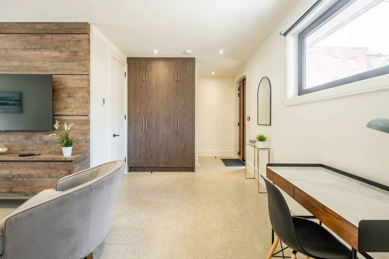 Incredible 2BR Home Spacious Terrace Modern 7