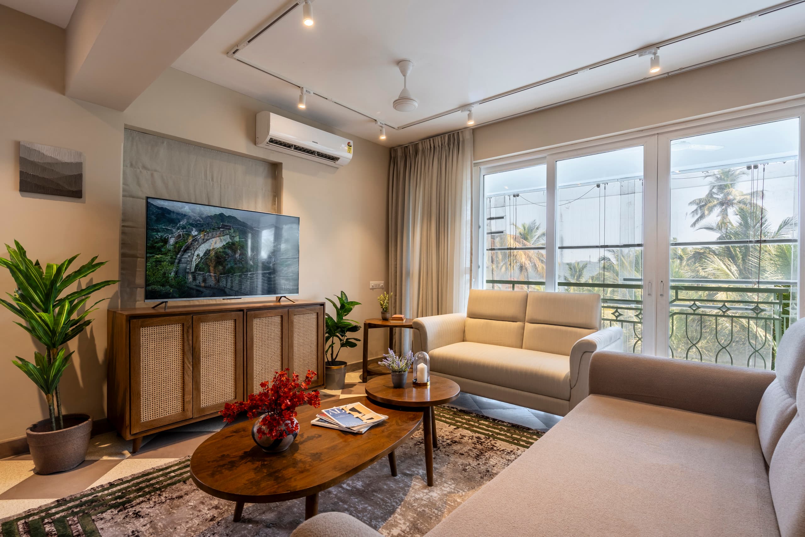 Staymaster Solintra C301 | Cozy 3BHK w/ Pool & Gym — photo 2