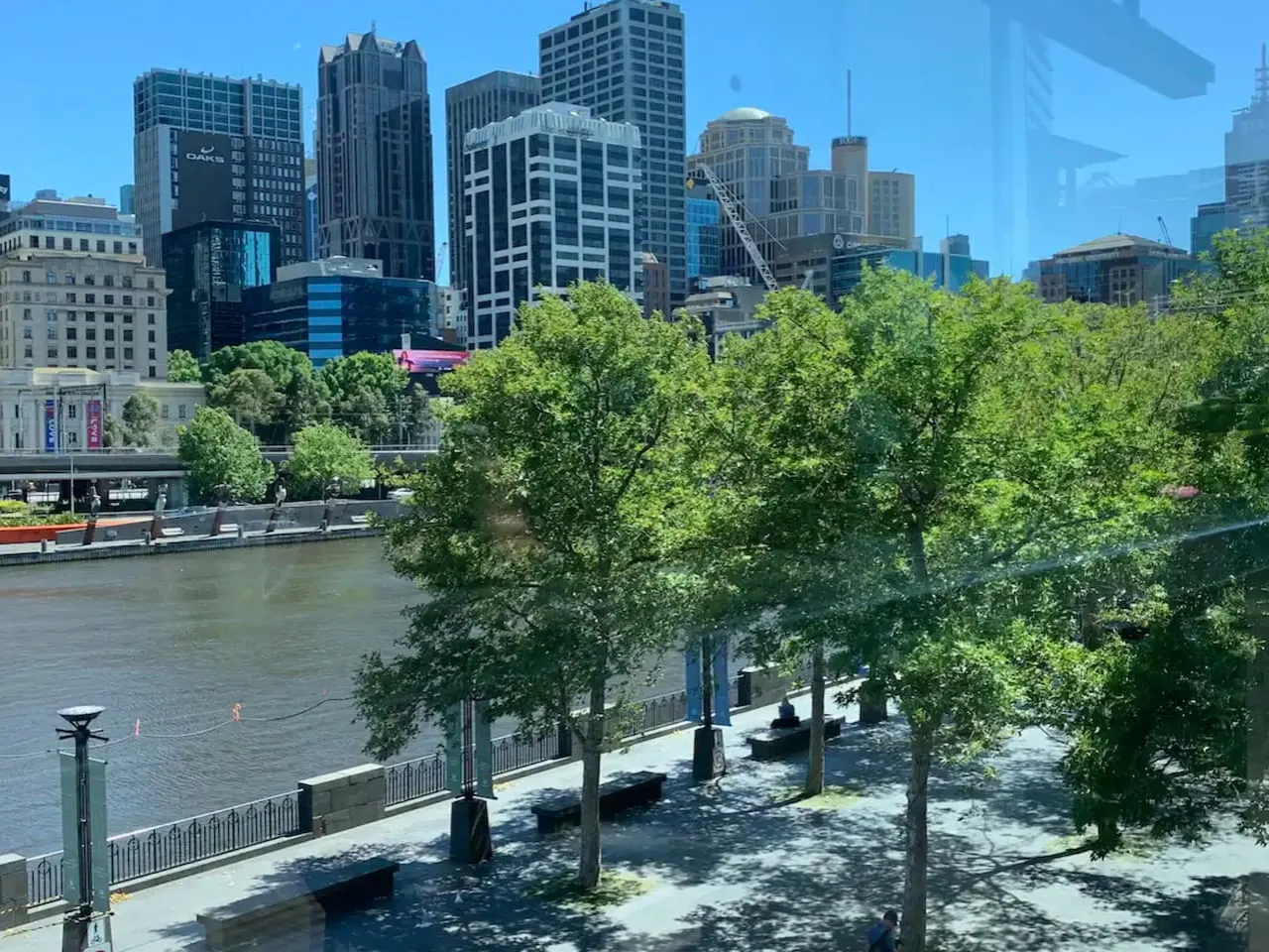 Spacious 4-Bedroom Apartment in Melbourne CBD 3