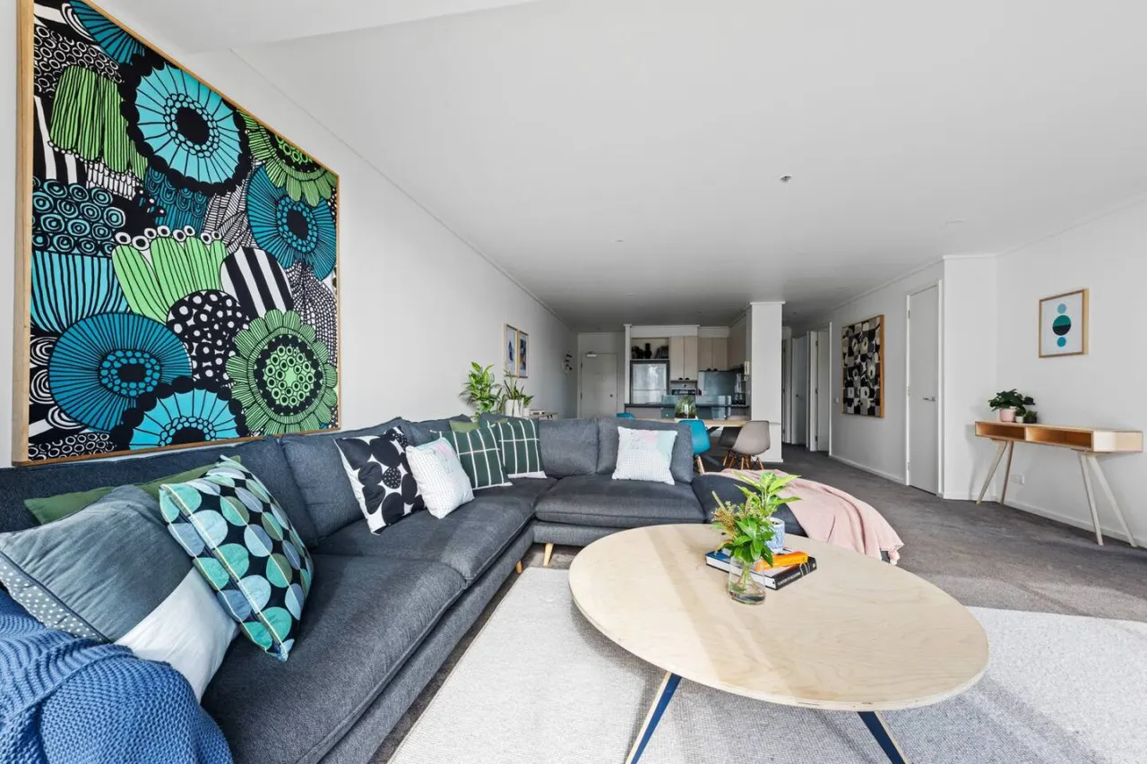 Alfi - Your Spacious 3bed/2bath Melbourne Home! 8