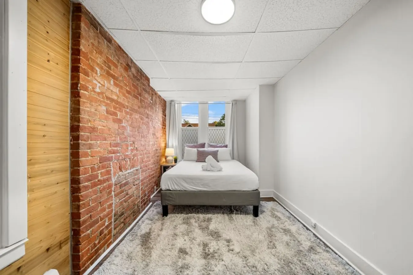 Cozy Studio with Parking Near UC, Zoo, Downtown 13
