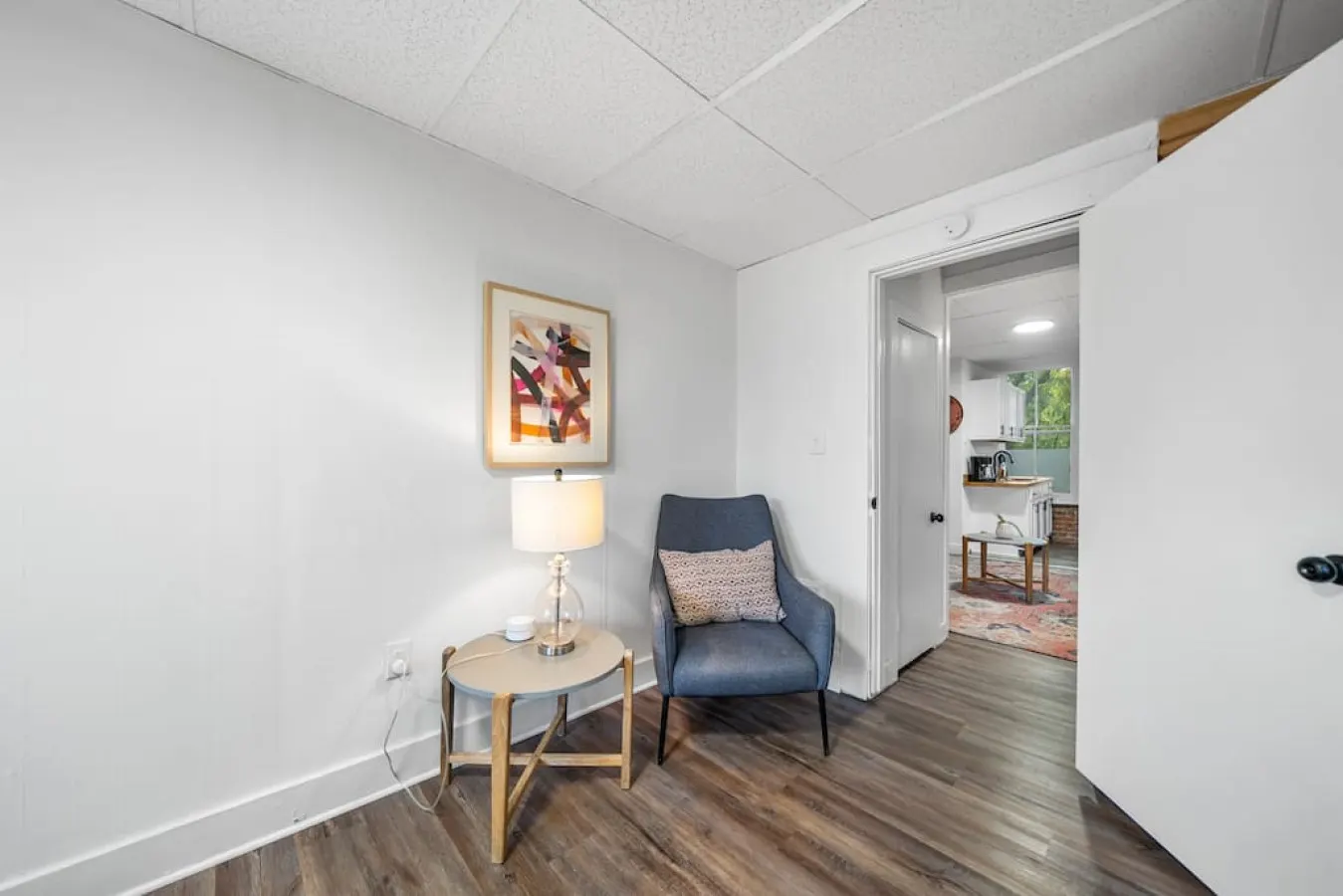 Cozy Studio with Parking Near UC, Zoo, Downtown 14