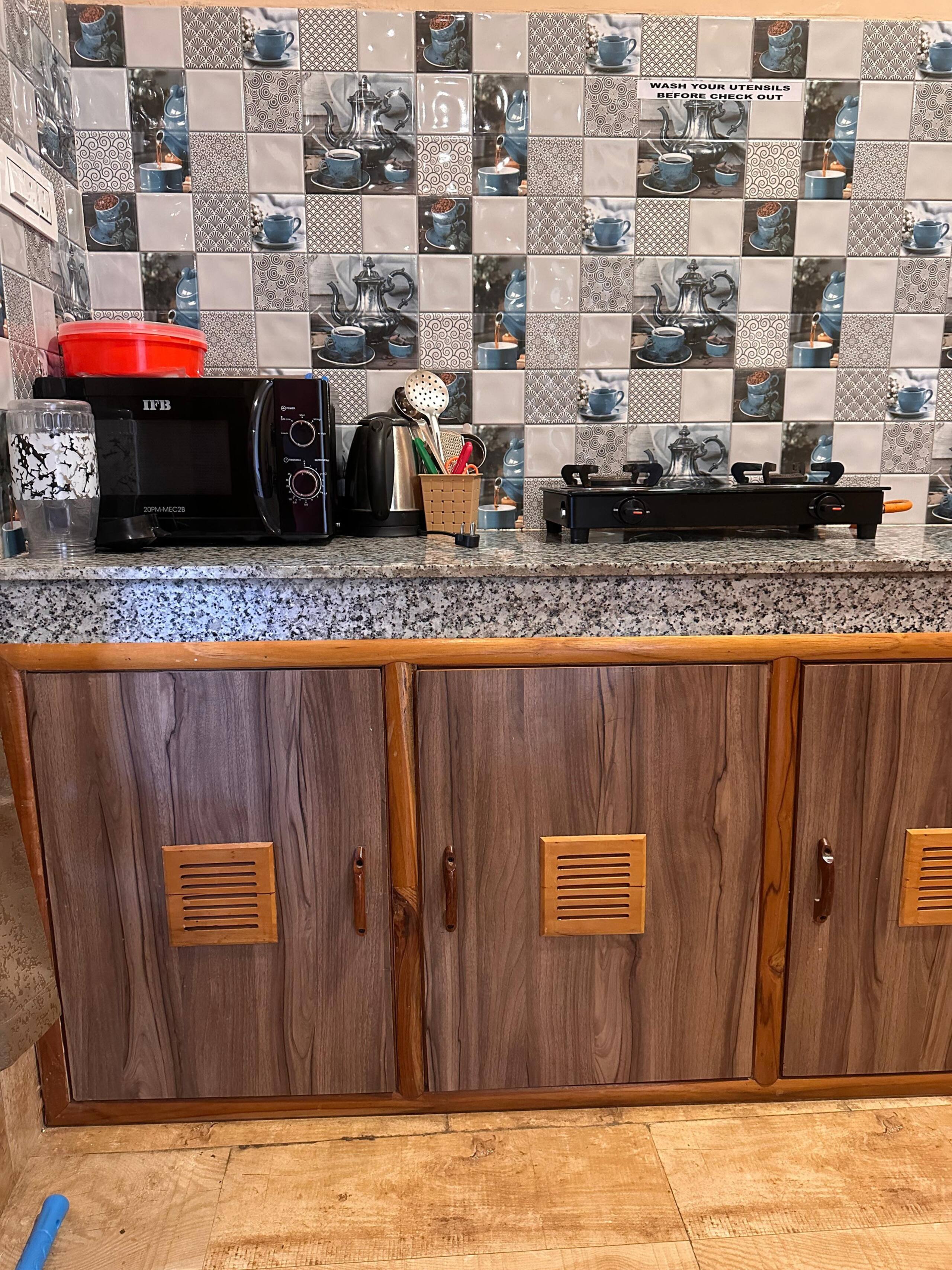 Private 1BK Furnished Studio Apartment & Kitchen 14
