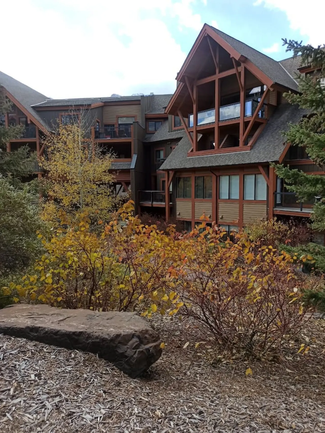 Stunning 2-BR Suite with Hot Tub & Mountain Views 16