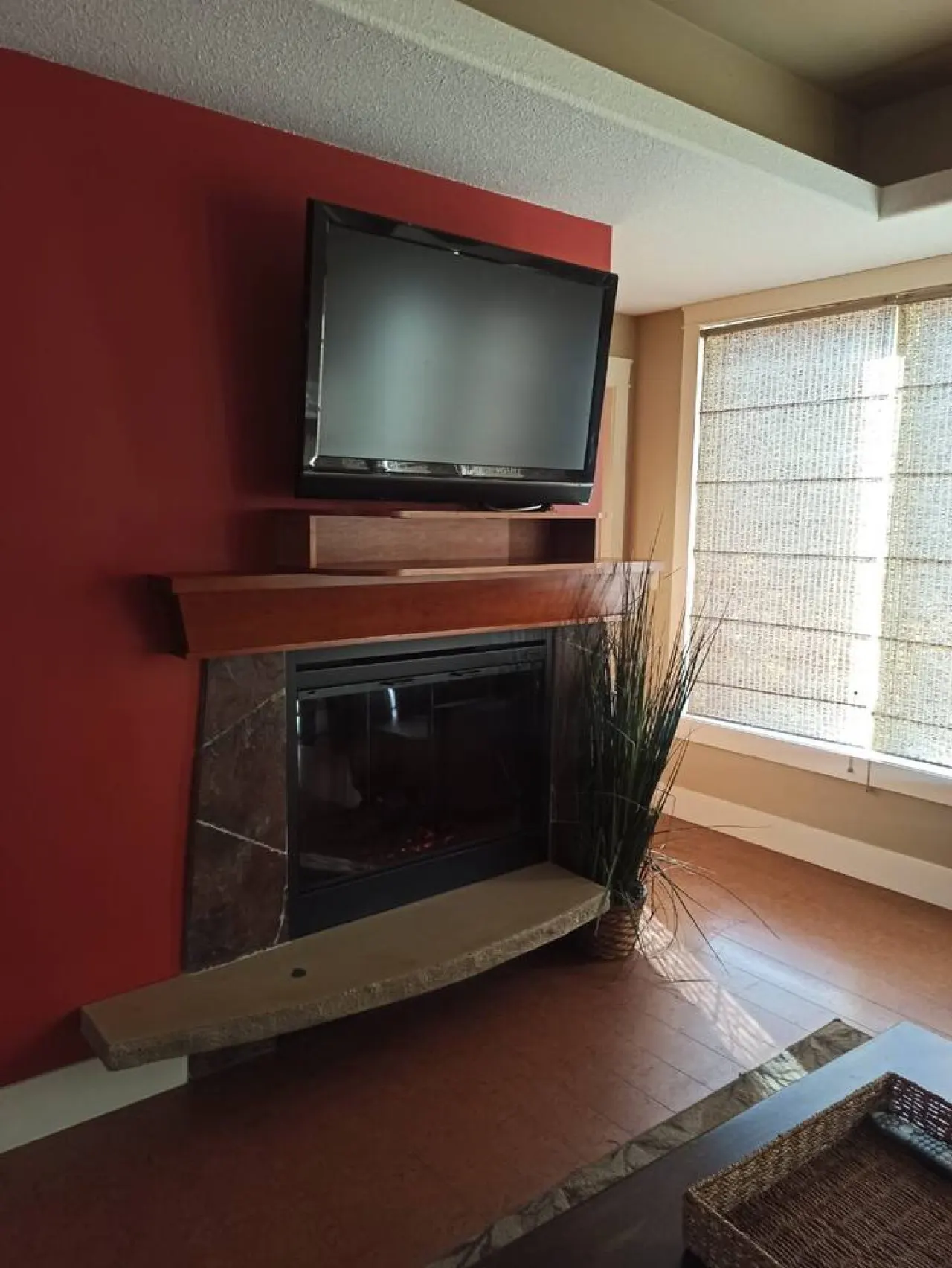 Stunning 2-BR Suite with Hot Tub & Mountain Views 6