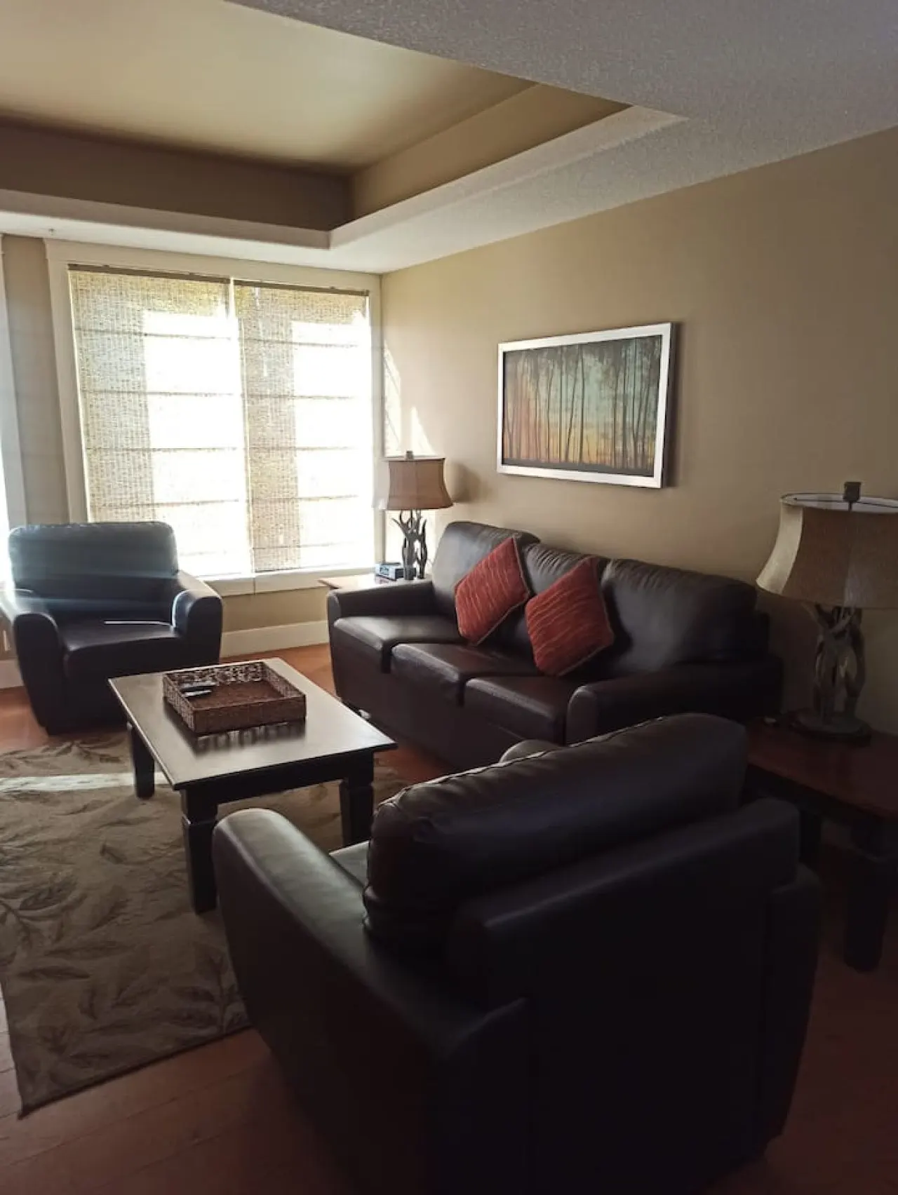 Stunning 2-BR Suite with Hot Tub & Mountain Views 7