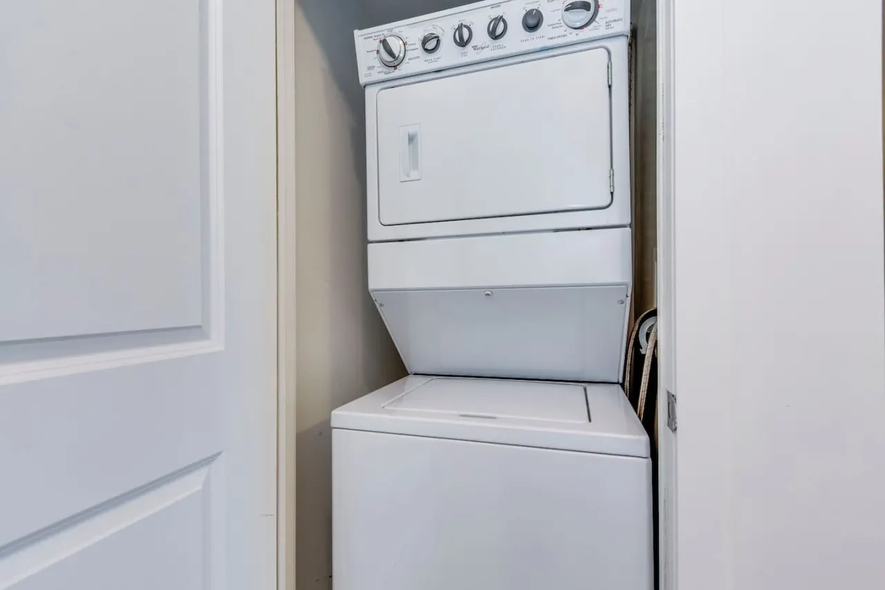 Well-Designed 1BR Prime Location Sleeps 4 19