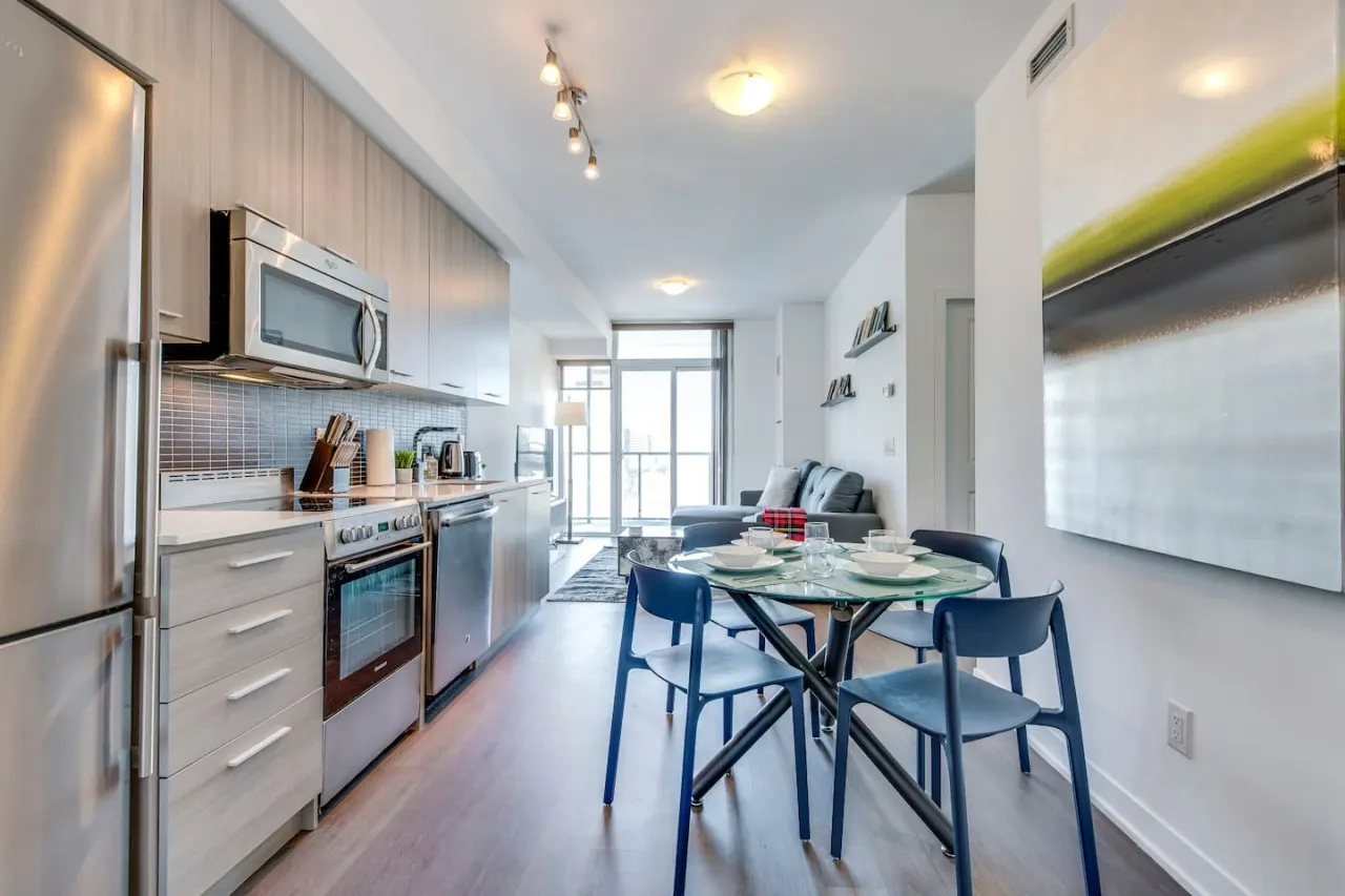 Well-Designed 1BR Prime Location Sleeps 4 3