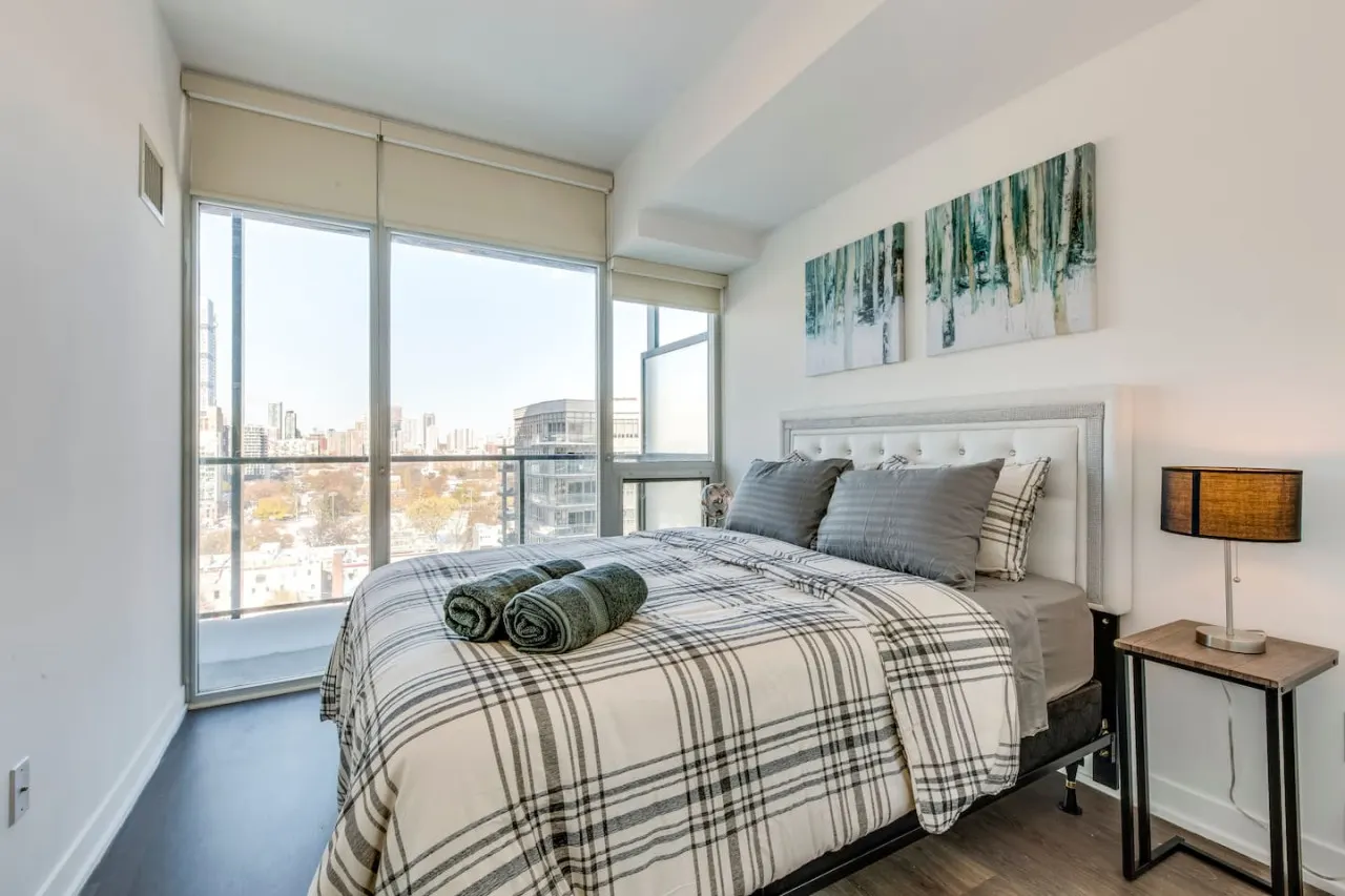 Well-Designed 1BR Prime Location Sleeps 4 4