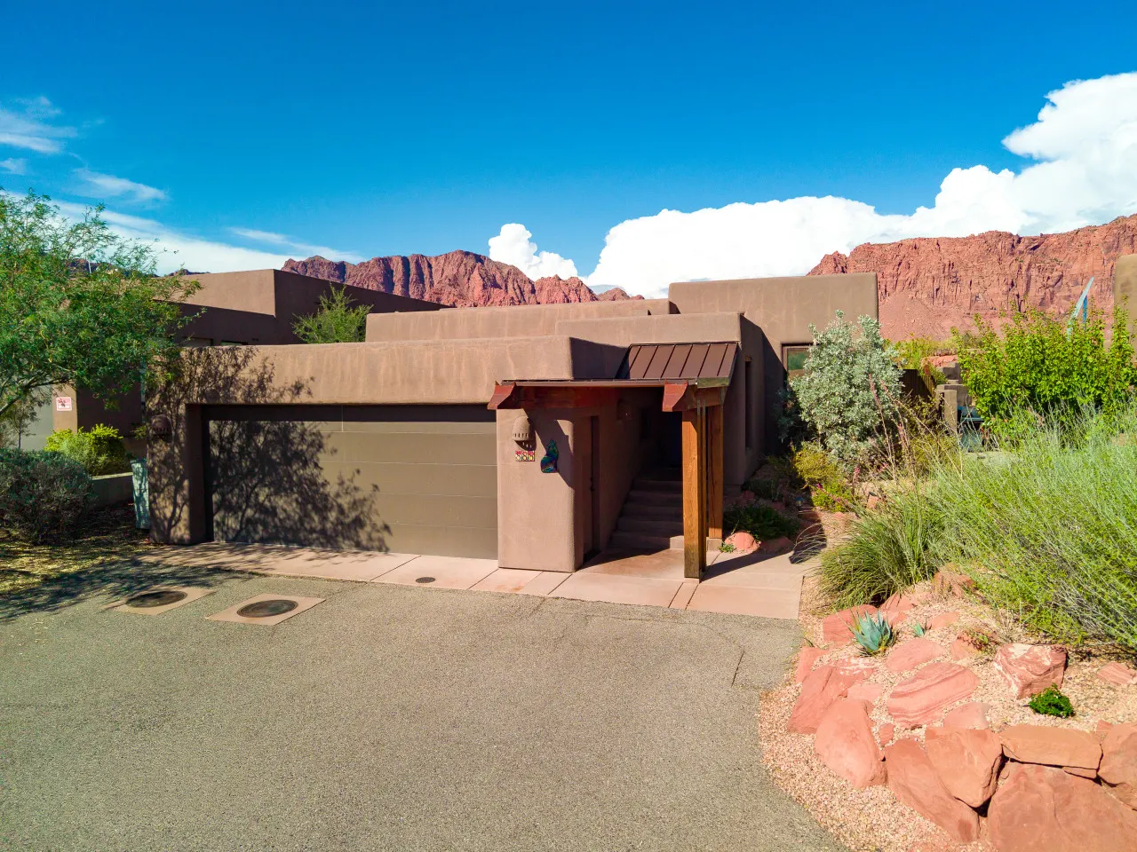 La Casa Coyote- Southwest Desert Home — photo 2