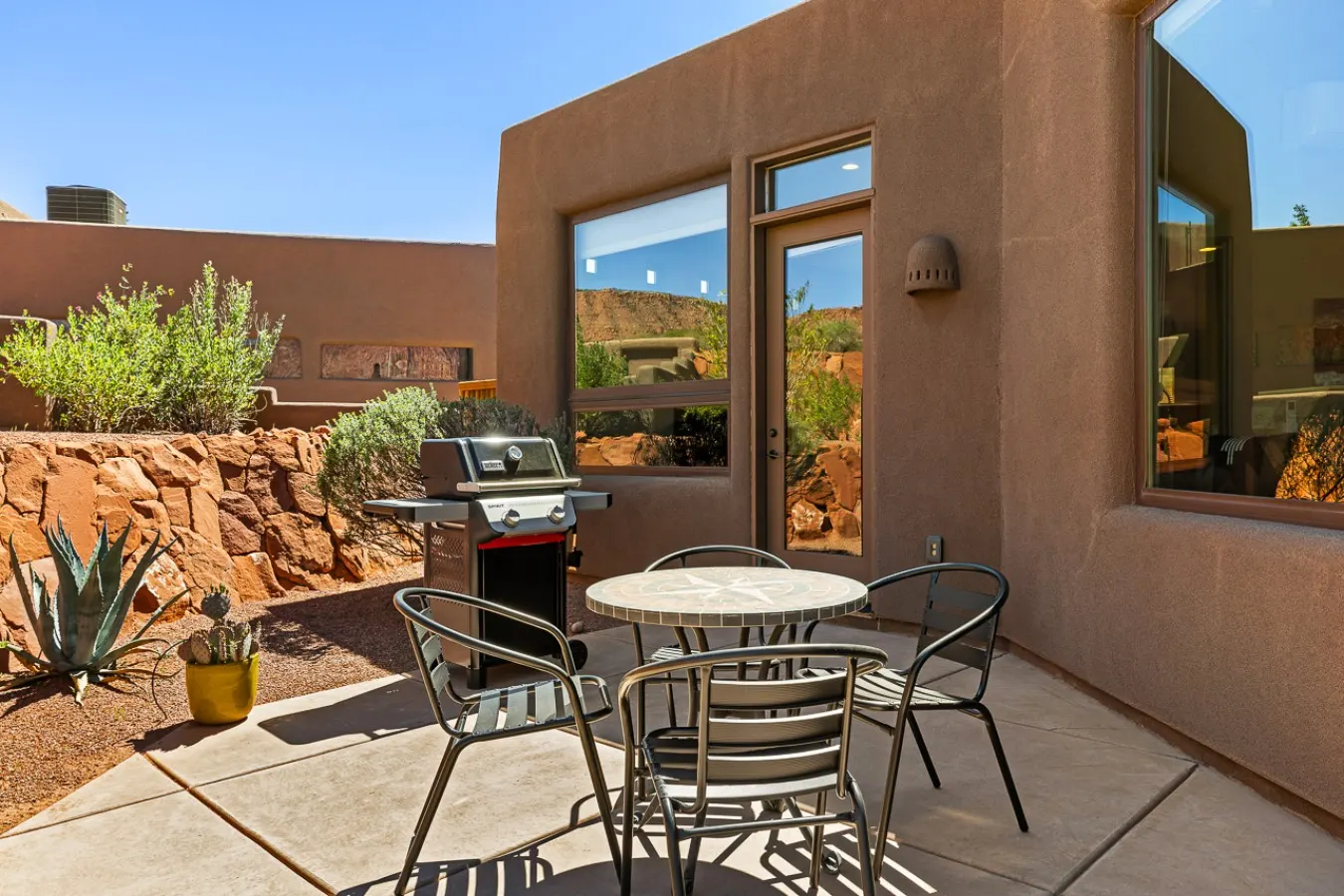 La Casa Coyote- Southwest Desert Home 20