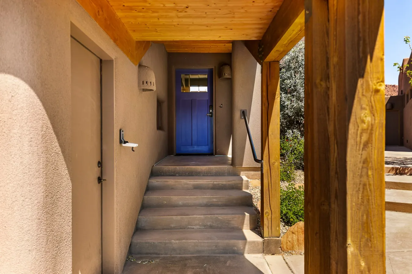 La Casa Coyote- Southwest Desert Home — photo 4