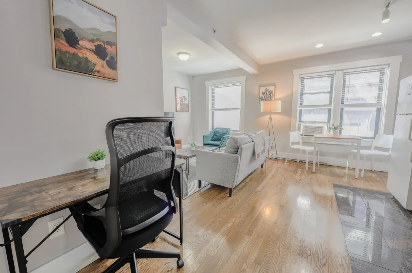 Comfy 1br, Minutes to Boston Common, 99 Walk score 3