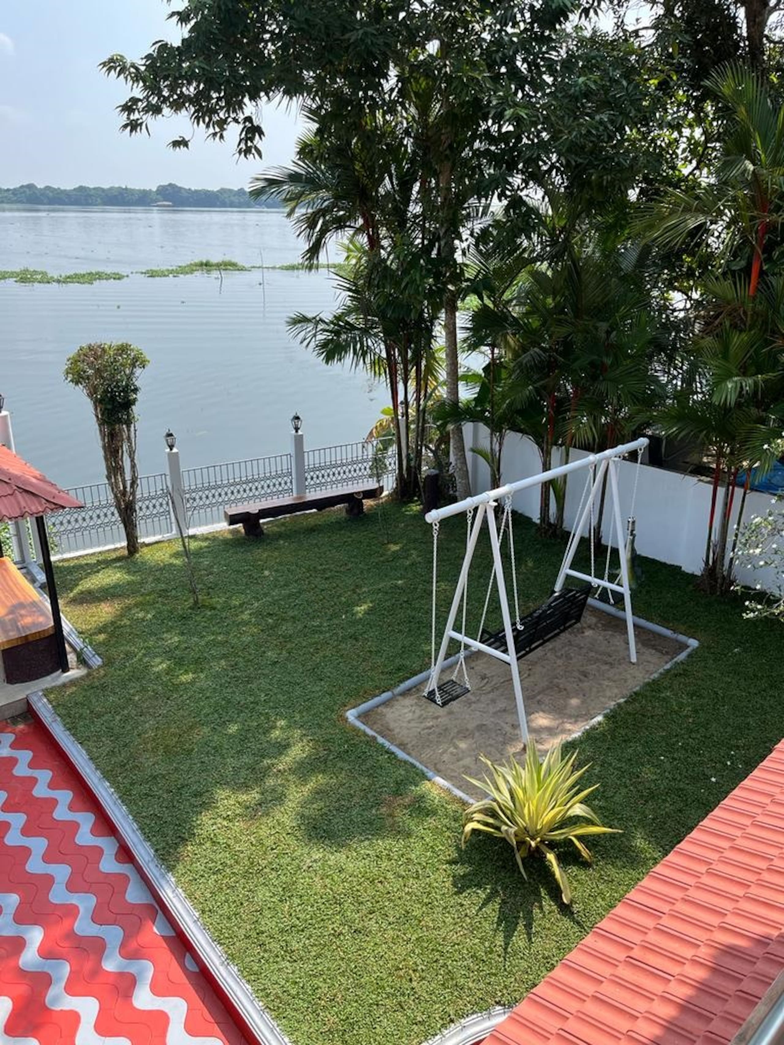 The Backwater Rhapsody, Alleppey 2