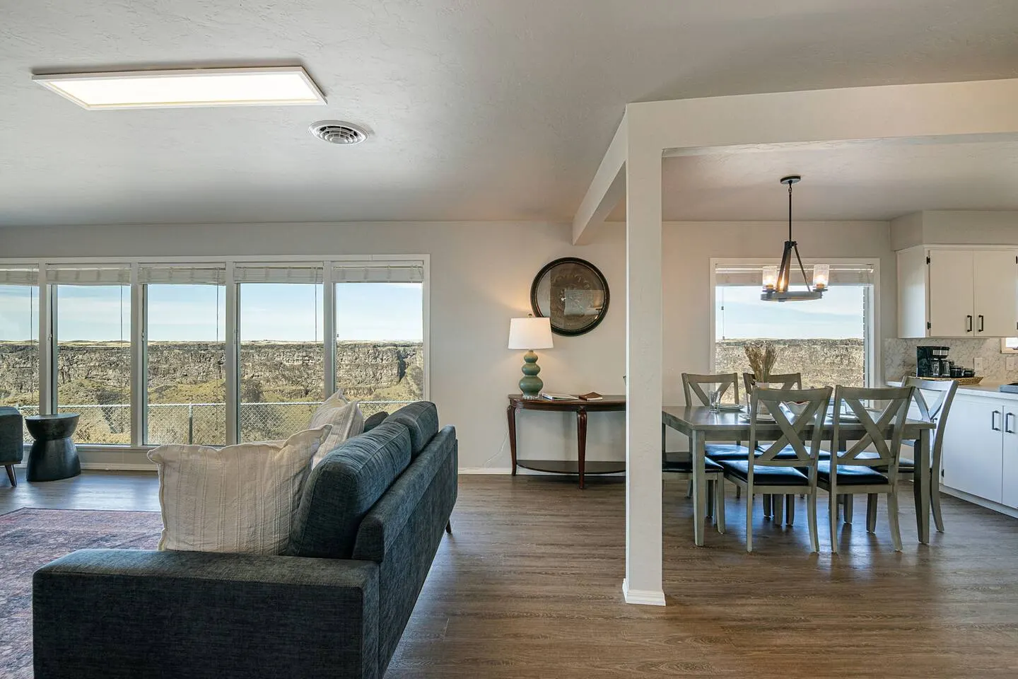 Canyon Rim/Private Hot Tub/Near Hiking & Trails! 8