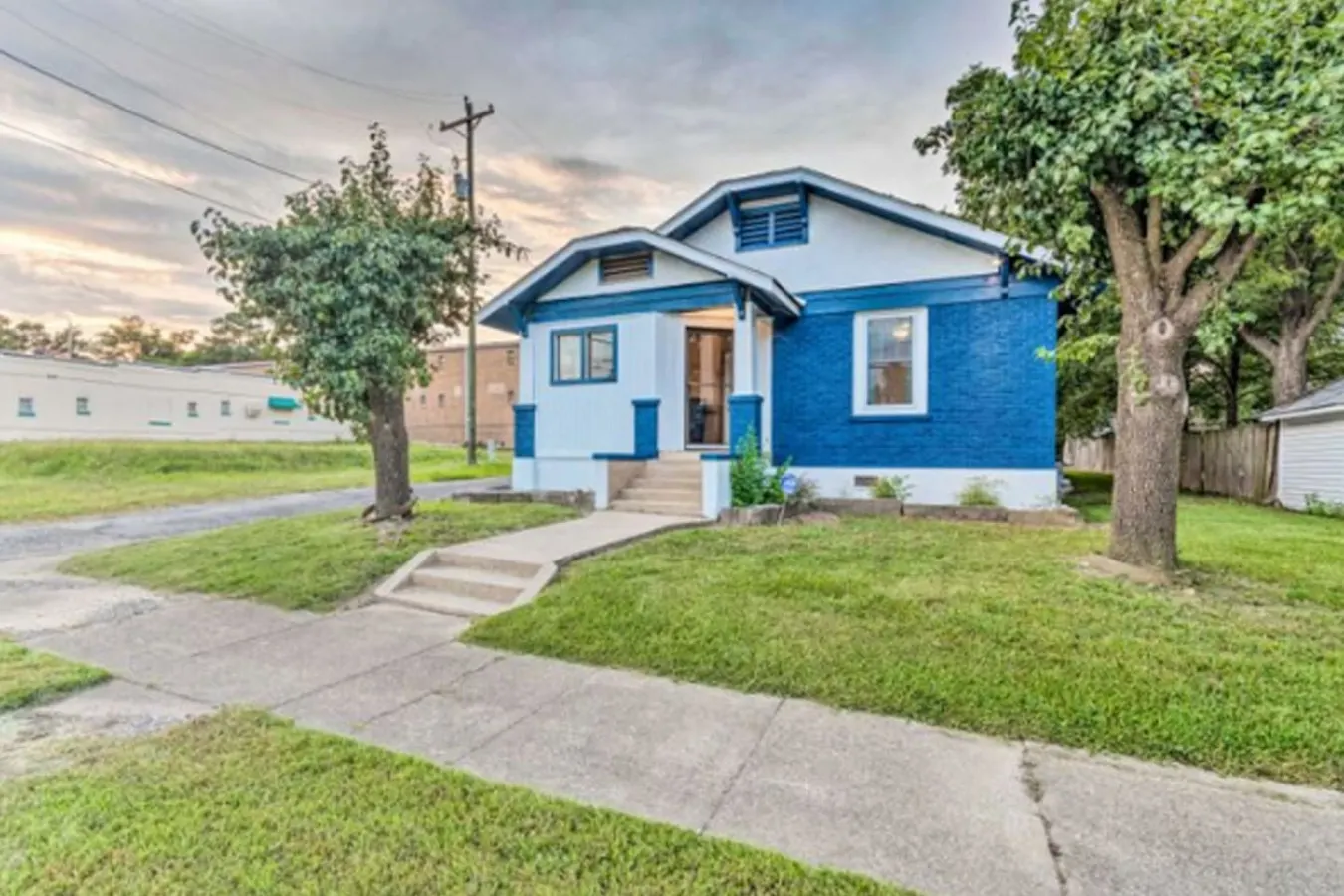 4 Bedroom close to everything.