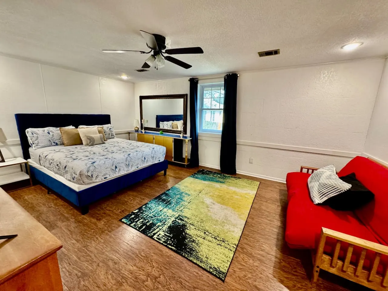 4 Bedroom close to everything 12
