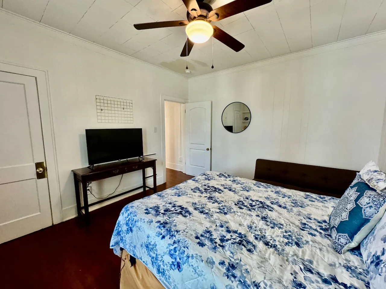 4 Bedroom close to everything 15