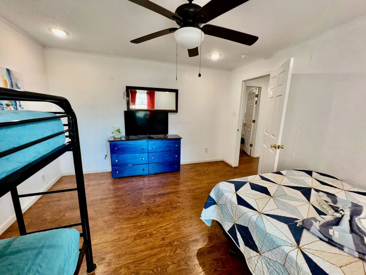 4 Bedroom close to everything 17