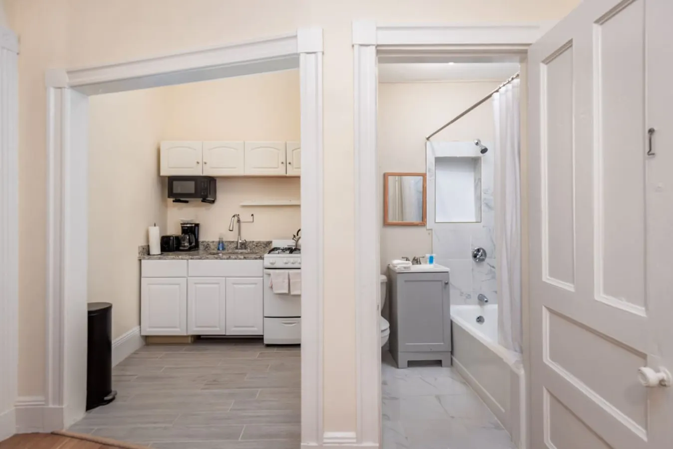 Cozy Back Bay 1Br / 1Bath! 8