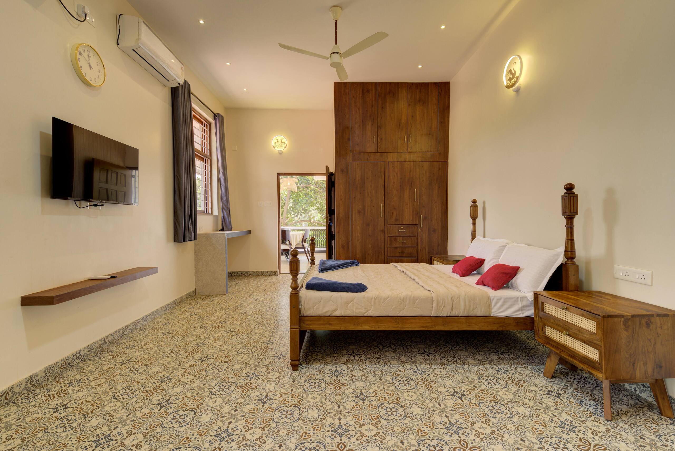 The Emerald Coast Haven 4BHK– Pvt Pool Villa 27