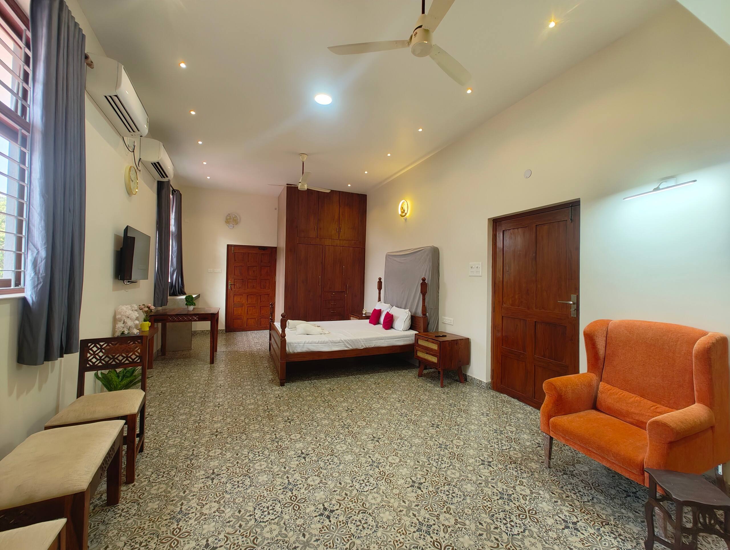 The Emerald Coast Haven 4BHK– Pvt Pool Villa 24