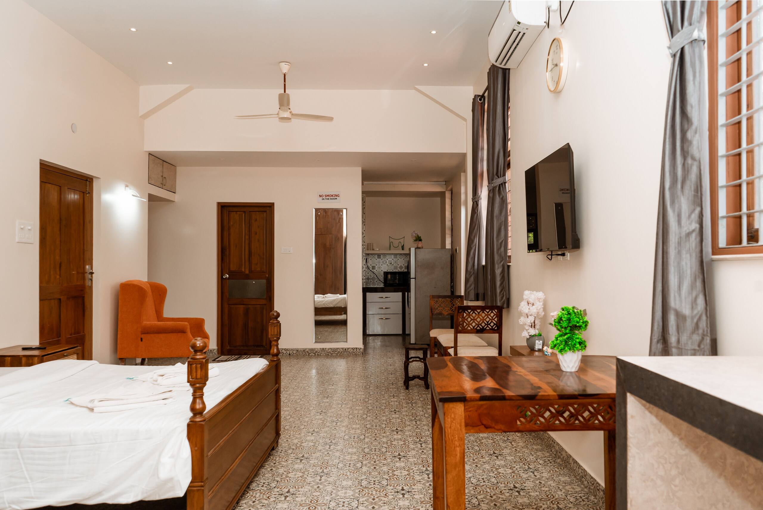 The Emerald Coast Haven 4BHK– Pvt Pool Villa 31