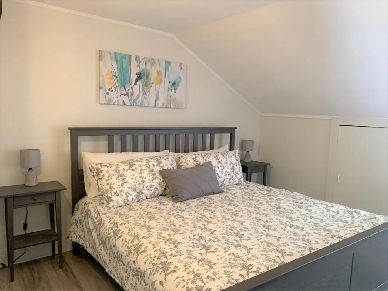 Downtown Wellington Apartment | Stylish Wellington Apartment | Walk to Beach + King Bed