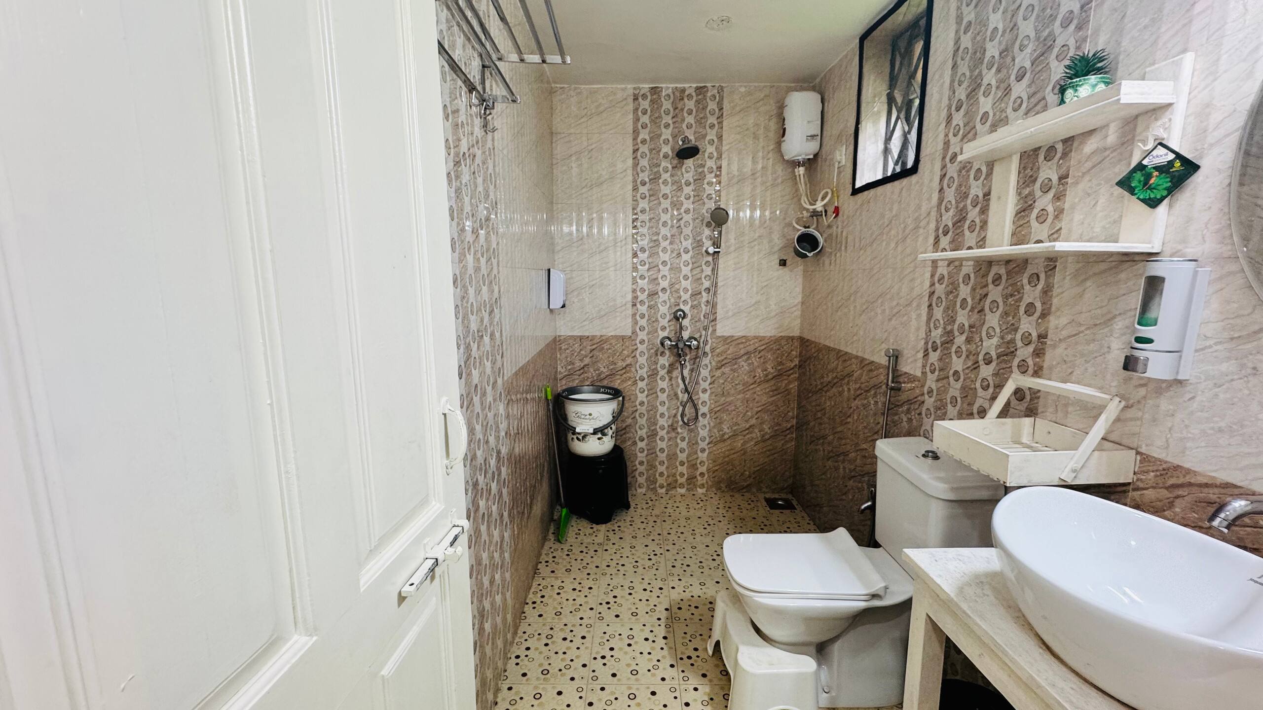 The Greendoor Villa - Beach House , 400 mtr beach 36