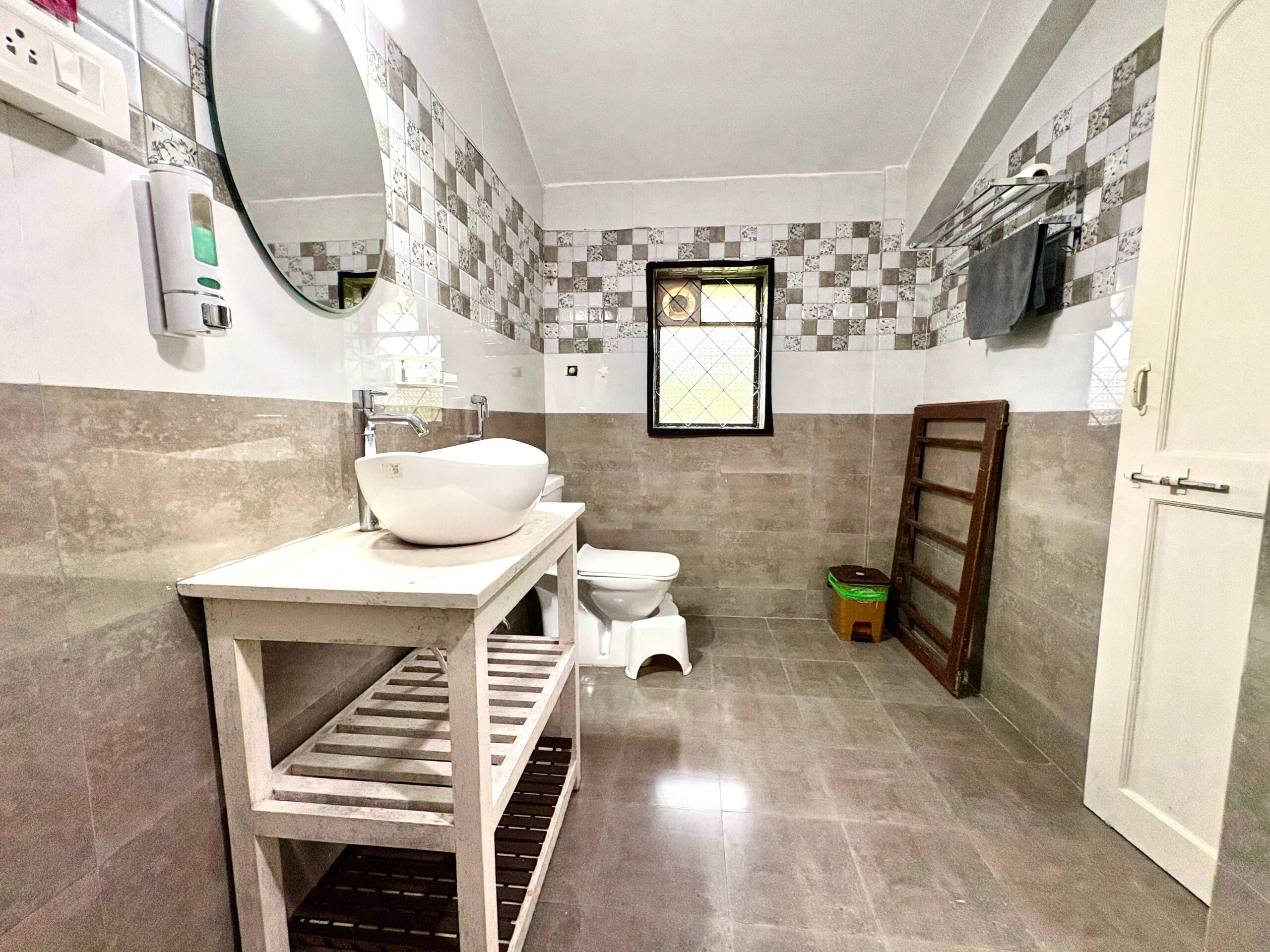 The Greendoor Villa - Beach House , 400 mtr beach 33