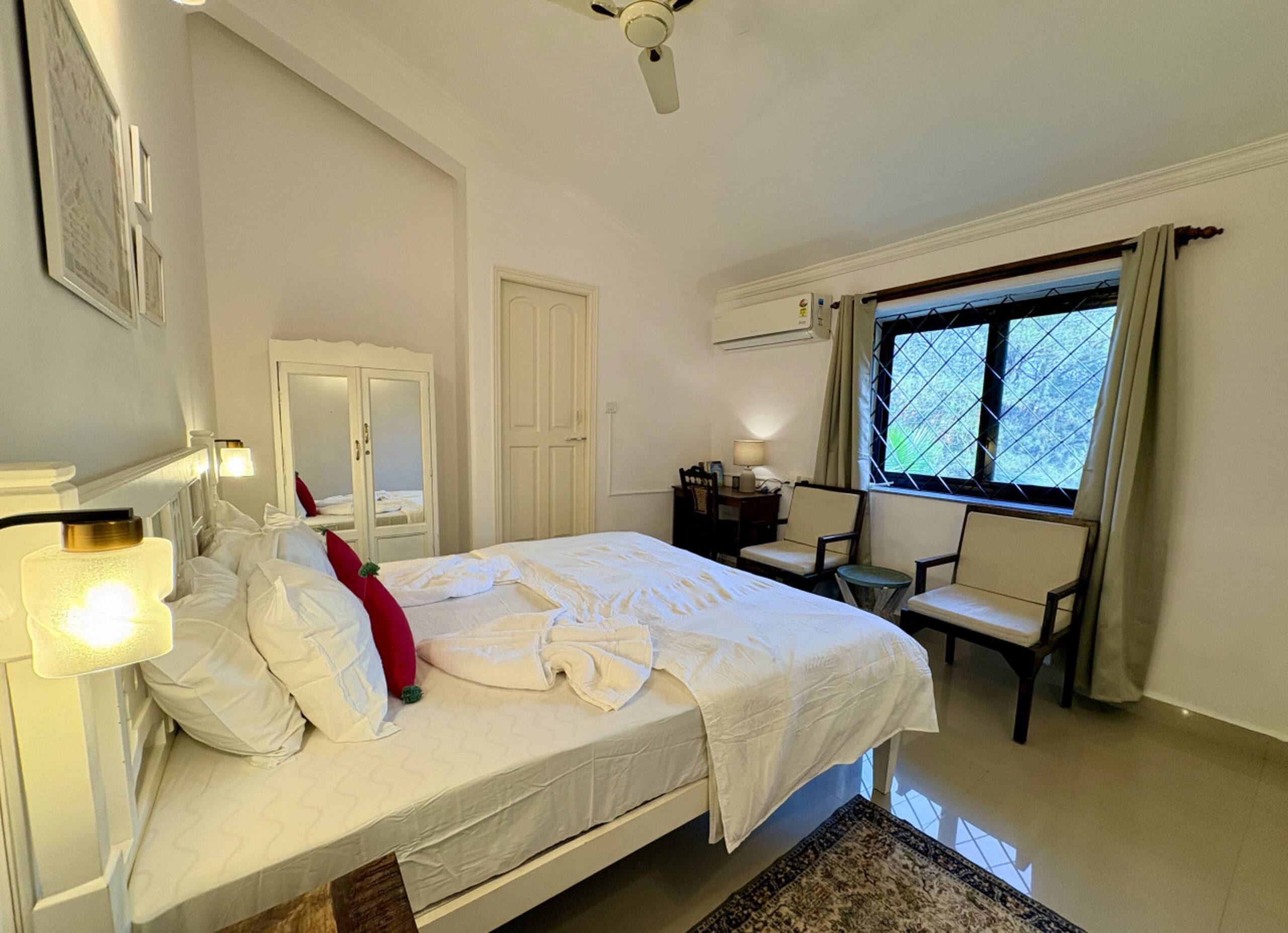 The Greendoor Villa - Beach House , 400 mtr beach 26