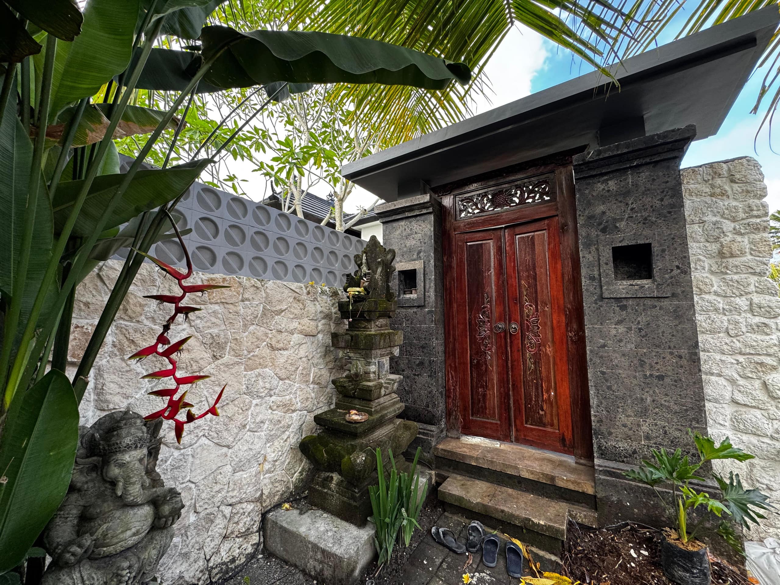 2 BR Tropical Balinese Villa in Ubud Center — photo 2