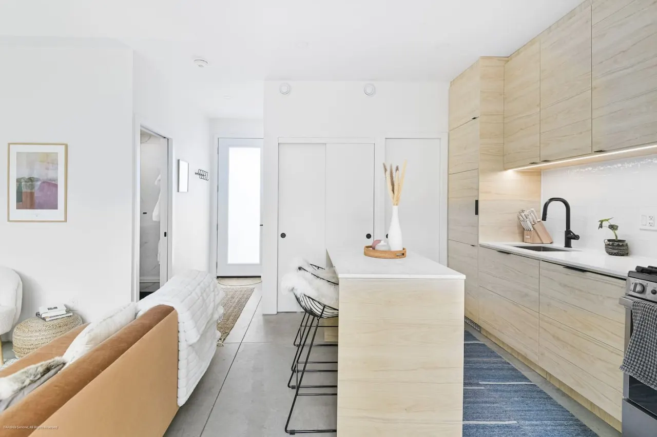 Downtown Toronto Urban Retreat 19