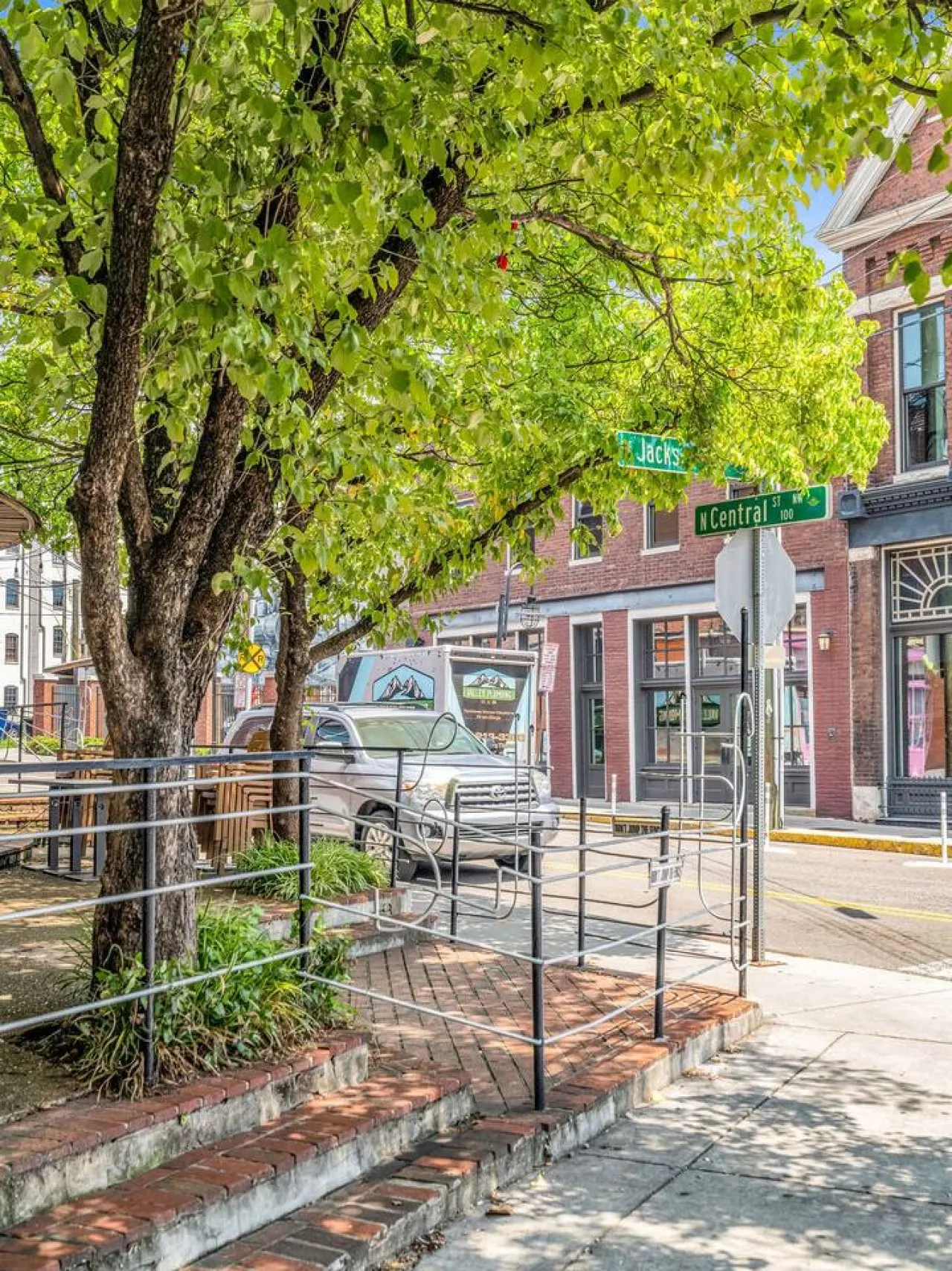The Jackson Gem Steps to Knoxville’s Old City 11