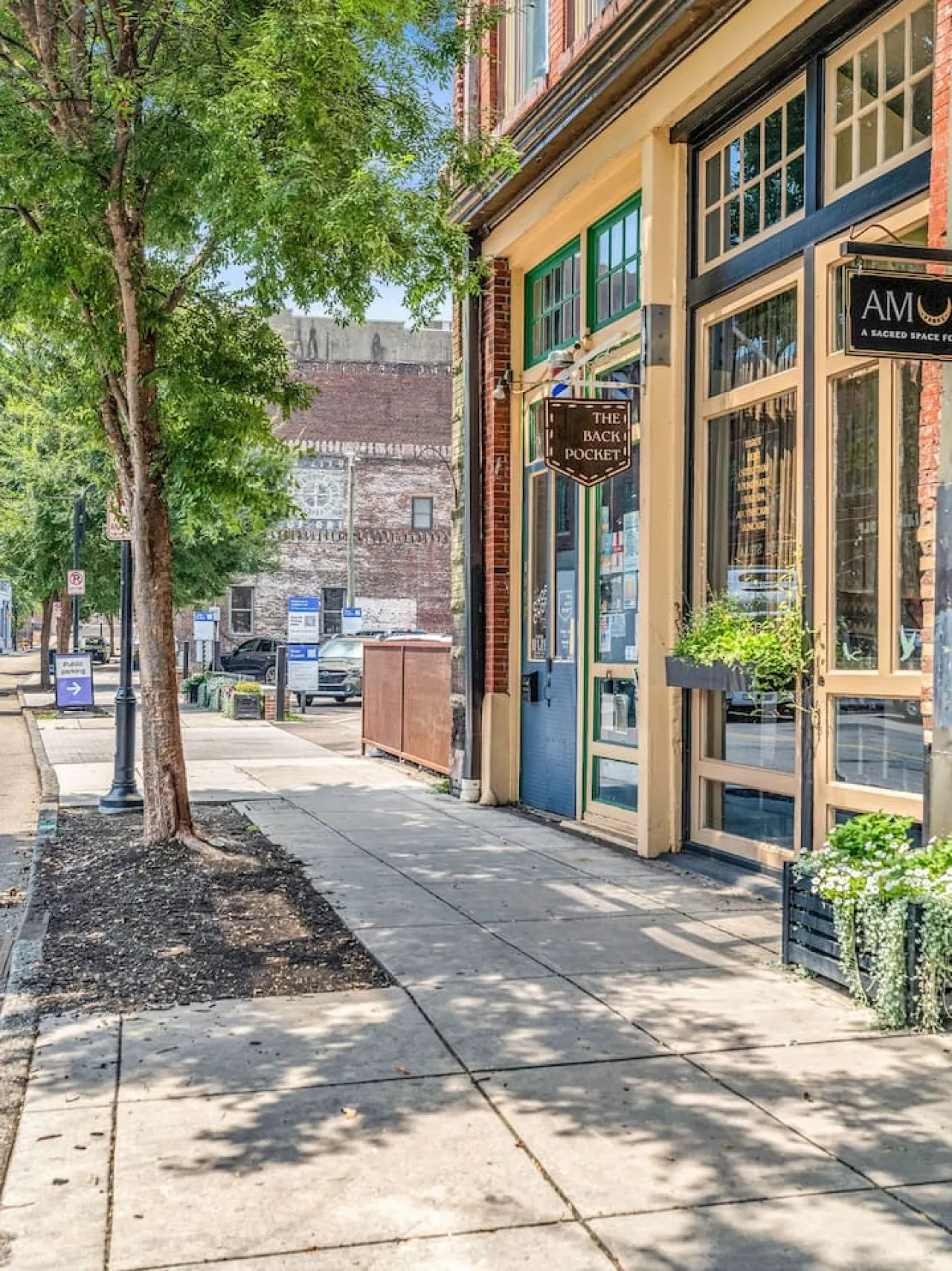 The Jackson Gem Steps to Knoxville’s Old City 14