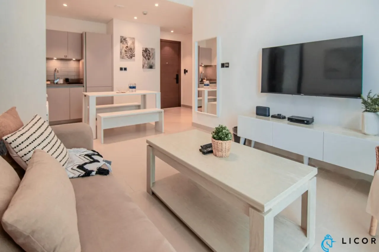 Inviting 2BR Apartment - Only 10 Mins to Downtown 11