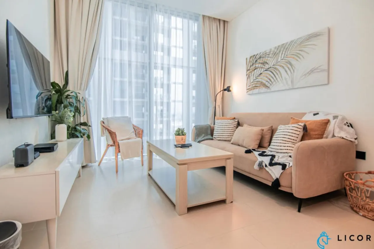 Inviting 2BR Apartment - Only 10 Mins to Downtown 6