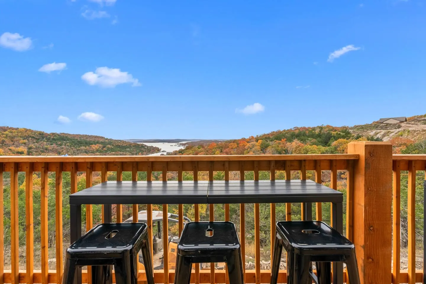 All New *Pvt Hot Tub * Firepit * Games * Lakeview! 16