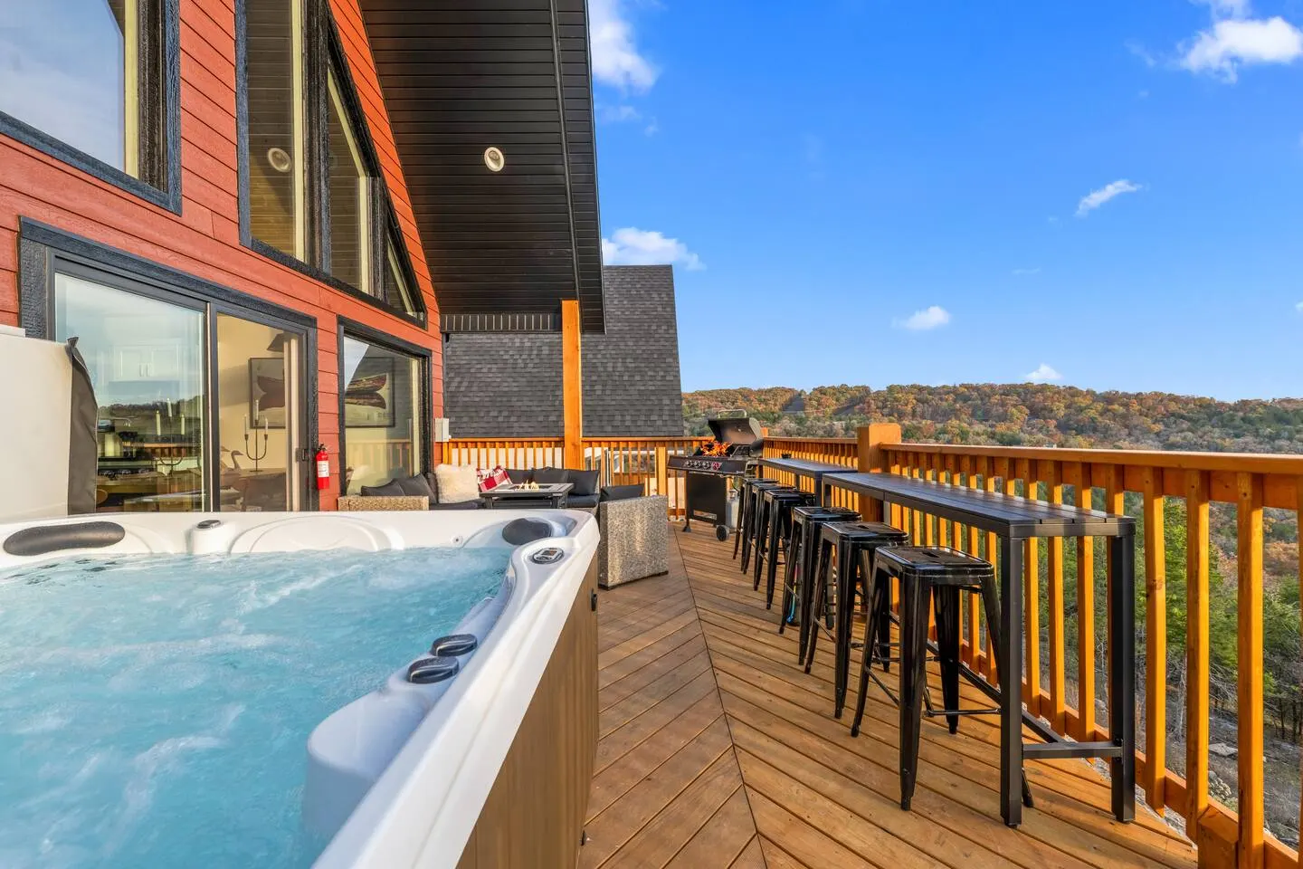 All New *Pvt Hot Tub * Firepit * Games * Lakeview! 8