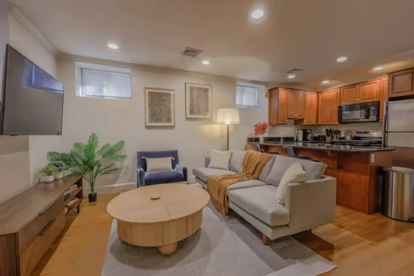 Simple 2 Bd/2 bth Washer/Dryer Close to Fenway 3