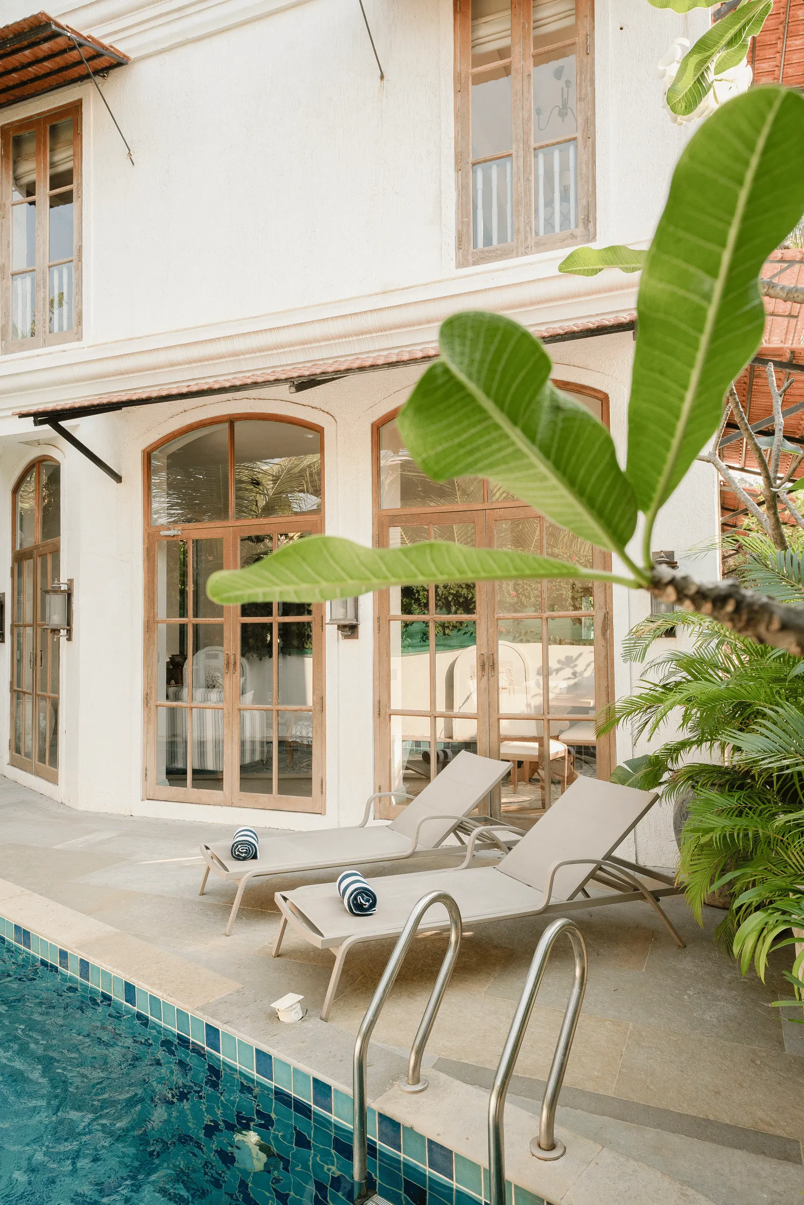 Lindsay Manor Amrao 4 BHK Private Pool 2