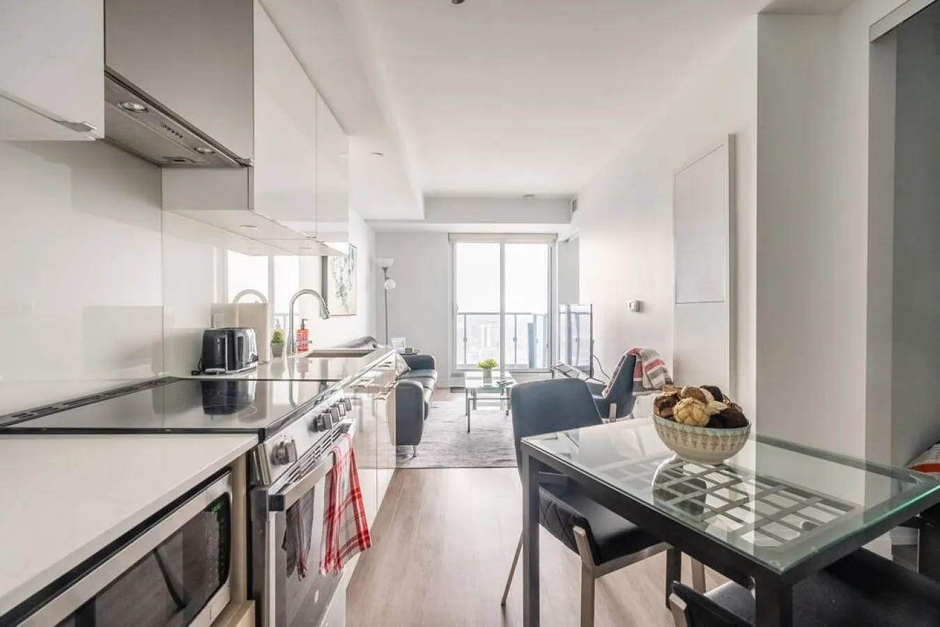 Modern 2BR Suite Stylish Design Amazing View 12