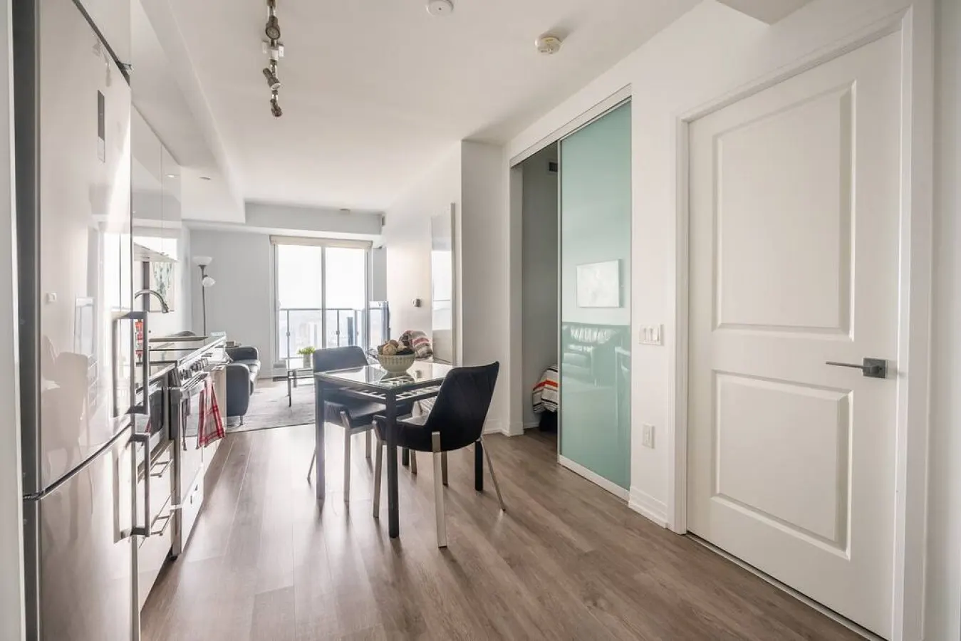 Modern 2BR Suite Stylish Design Amazing View 13
