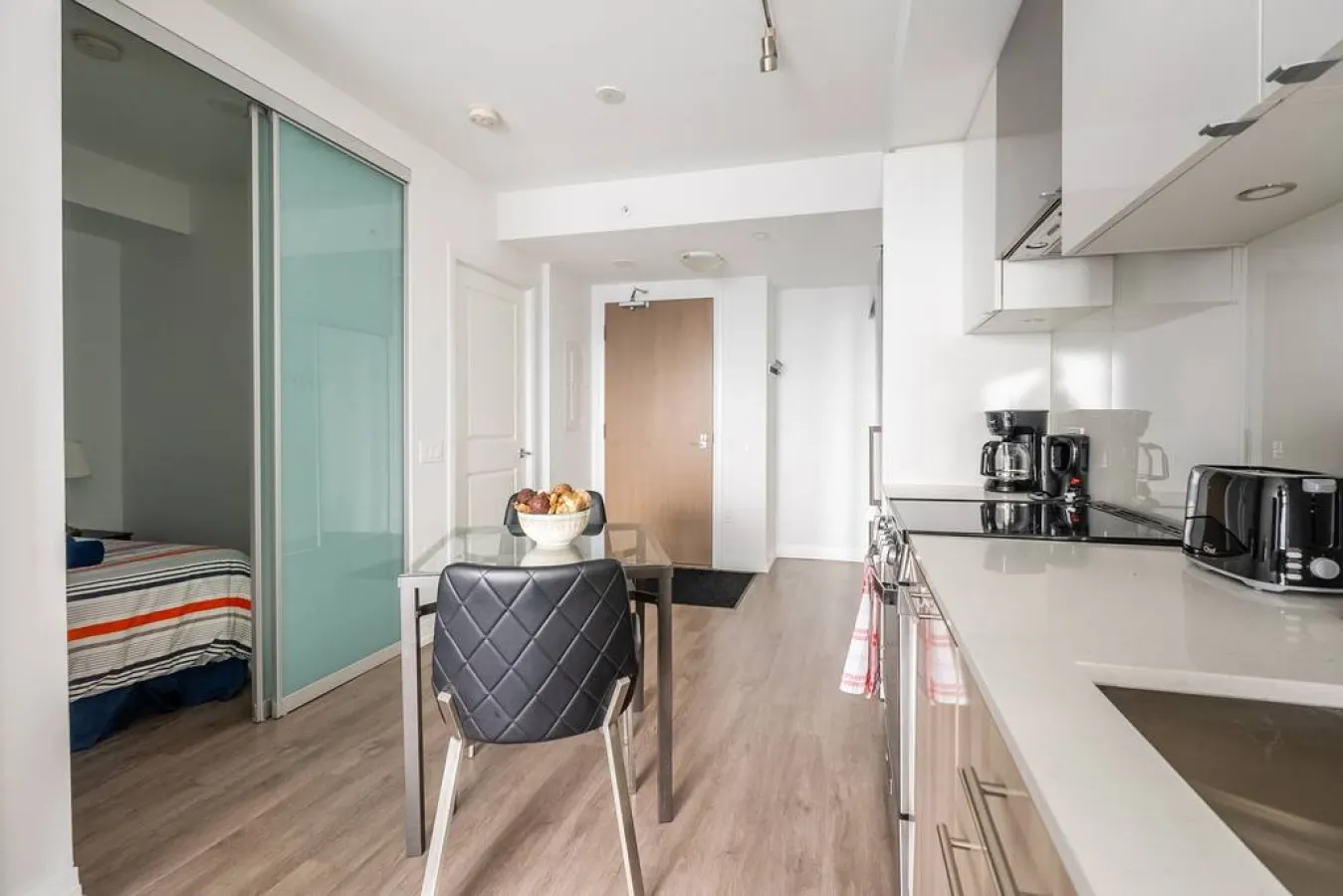 Modern 2BR Suite Stylish Design Amazing View 14